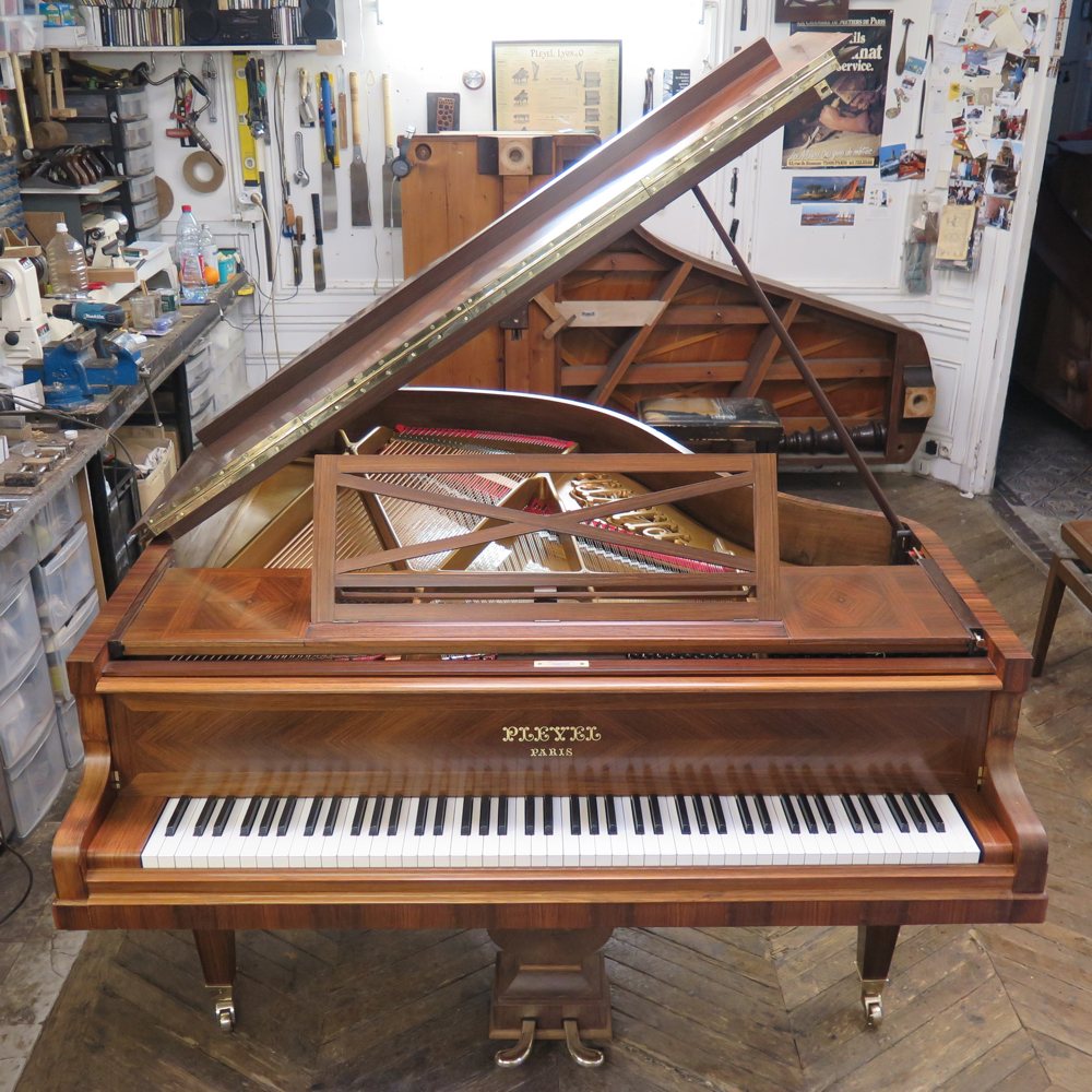 Proceso de fabricación de carreteras en general Formular Pleyel piano model F fully restored by Pianos Balleron piano repair  workshop in Paris