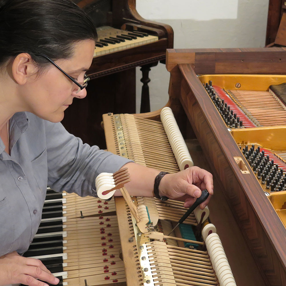 restaurer piano ancien par un professionnel reconnu